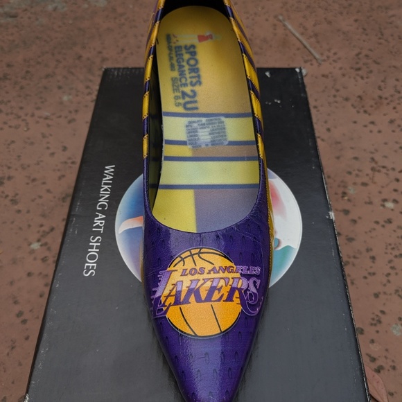 Customized Los Angeles Lakers Women's Heels 1 of 2 - Picture 2 of 4